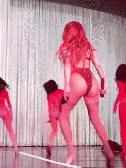 Jennifer Lopez has such a nice fat ass