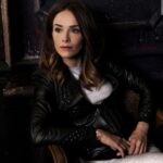 Lusting over Abigail Spencer. Can't stop jerking to her masturbation vids. Imagine your the lucky fuck that gets called for room service by her. You walk in the room and she filming her fingering herself. WWYD?