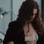 Anne Hathaway nude scenes in Love & Other Drugs