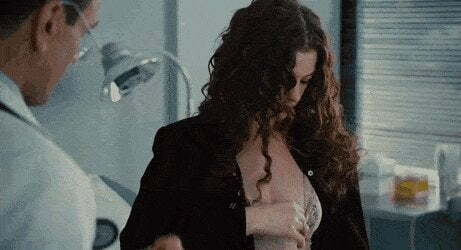 Anne Hathaway nude scenes in Love & Other Drugs