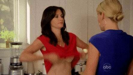 Courteney Cox Flash Slo-mo Gif