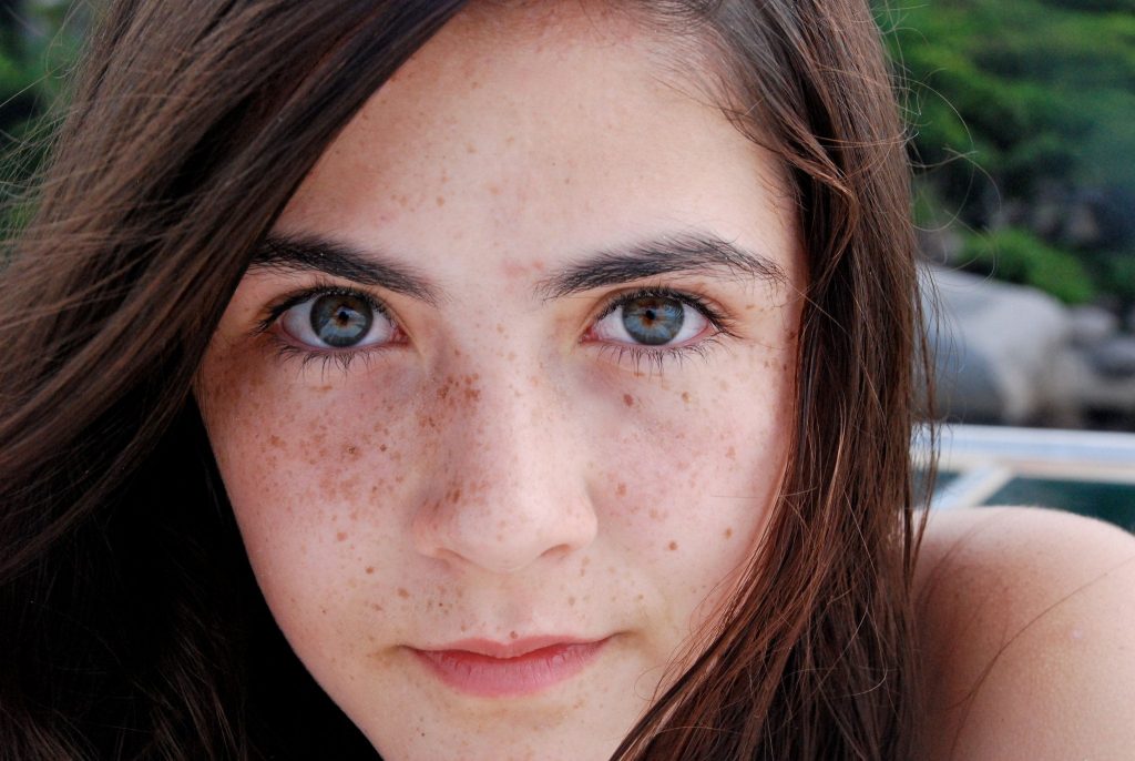 Isabelle Fuhrman Nude & Sexy (18 Photos + Gif & Video)