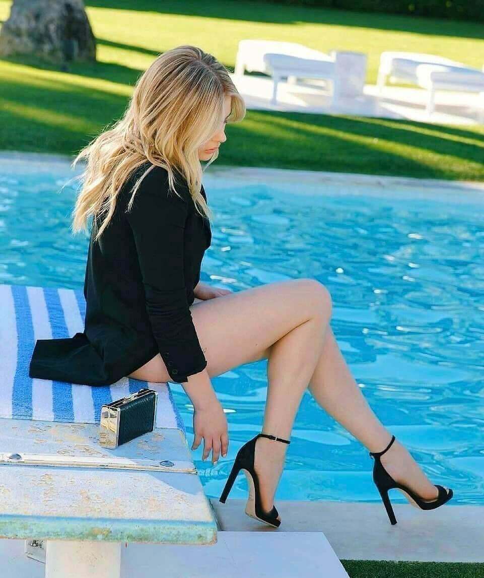 Anyone wanna JO to Chloe Grace Moretz and her sexy