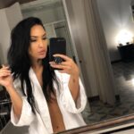 Bre Tiesi Nip Slip (1 Pic)