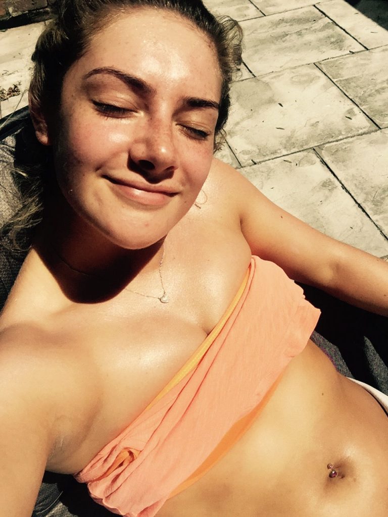 Isabel Hodgins Leaked The Fappening (12 Photos)