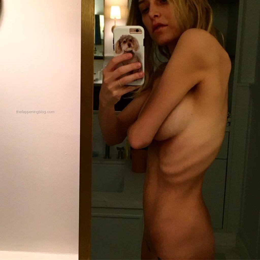 Jenny Mollen Naked (1 Pic)