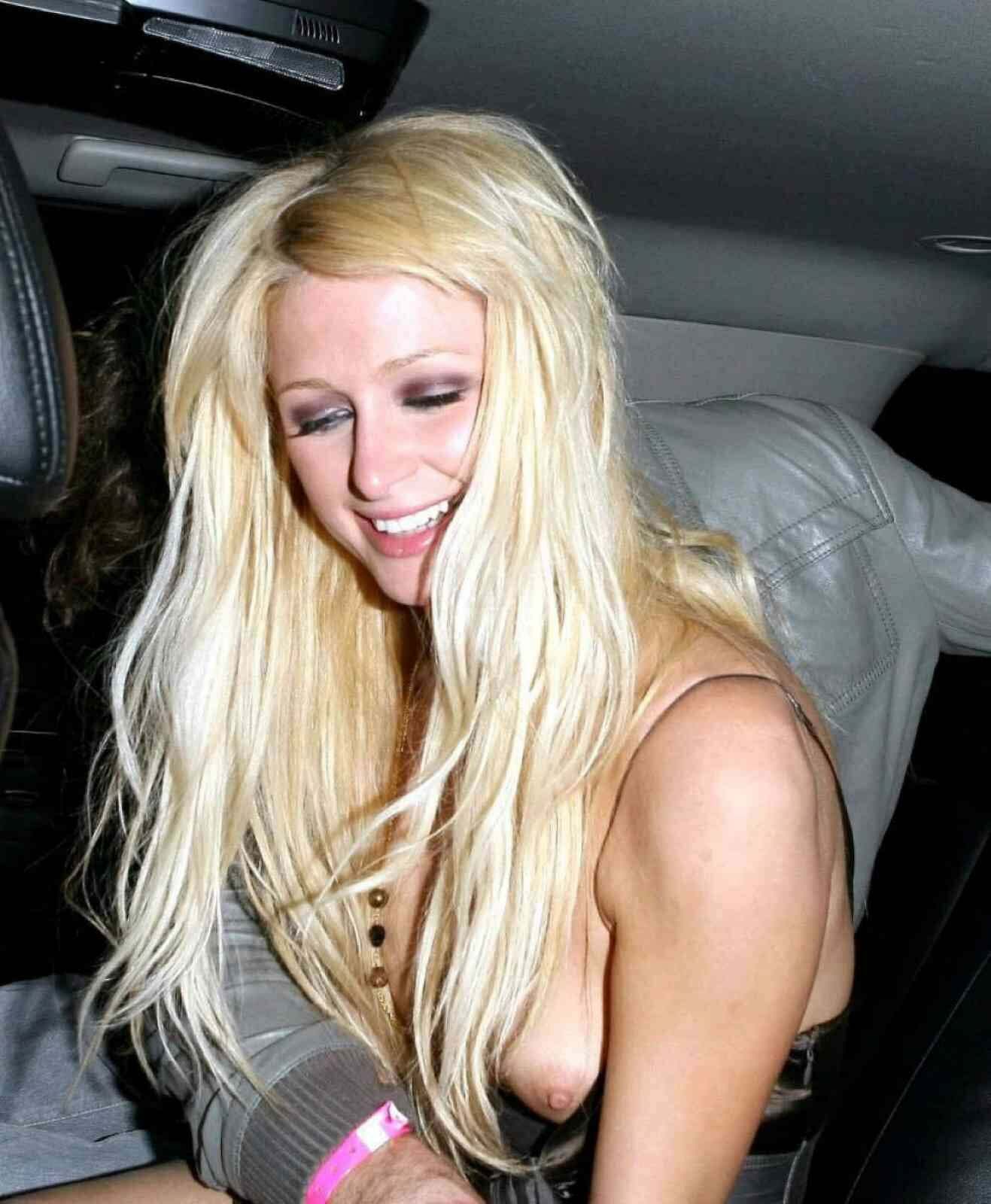 Hilton nude parus Paris Hilton