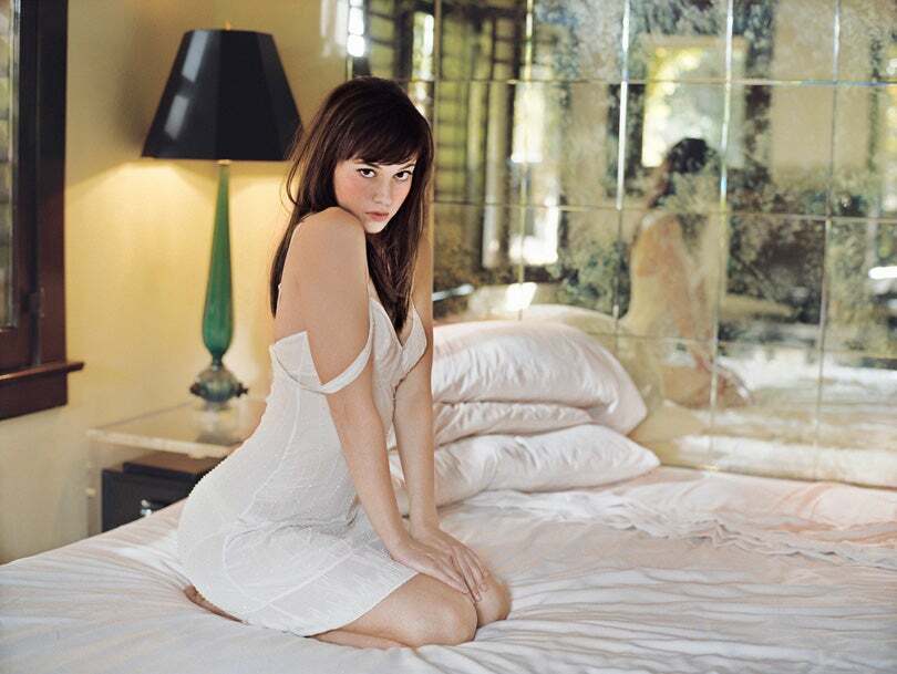 Imagine Mary Elizabeth Winstead waiting for you like this... Will you be gentle with her? Or maybe show her how much alpha you are?