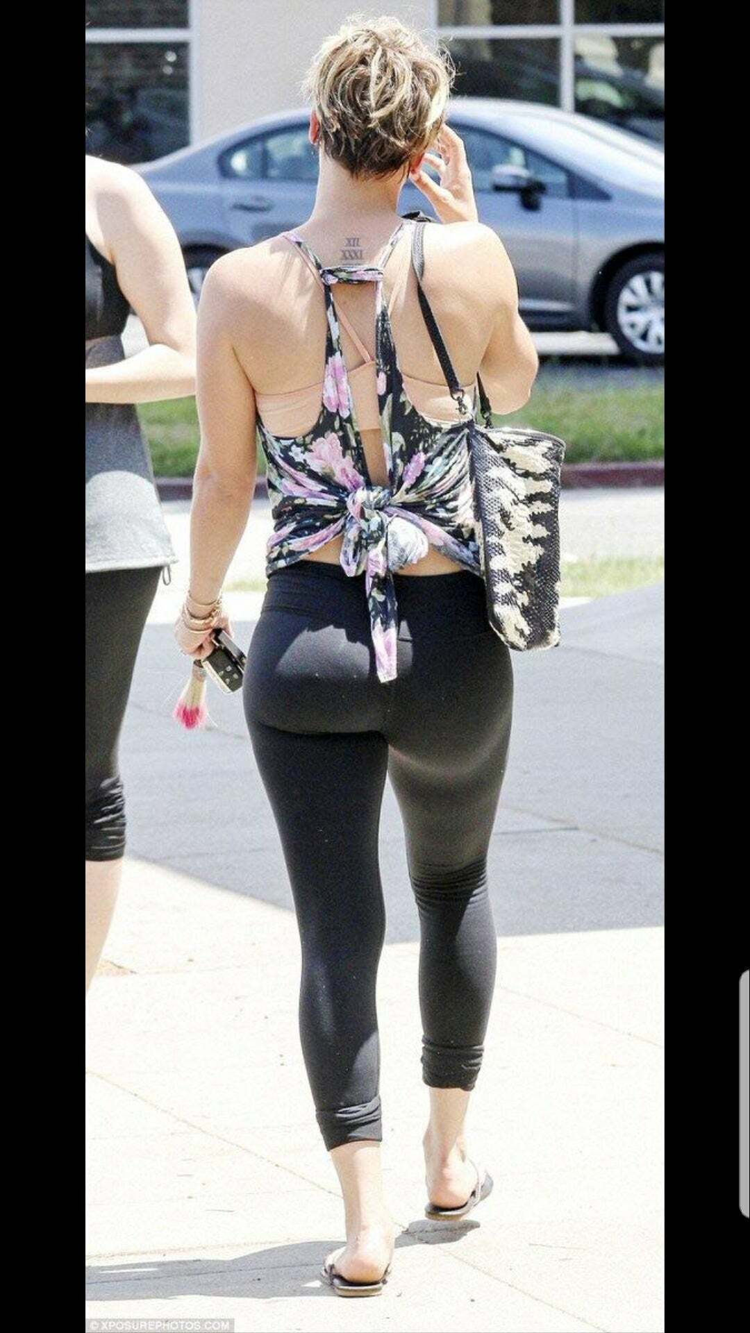 What position y'all fucking kaley cuoco in