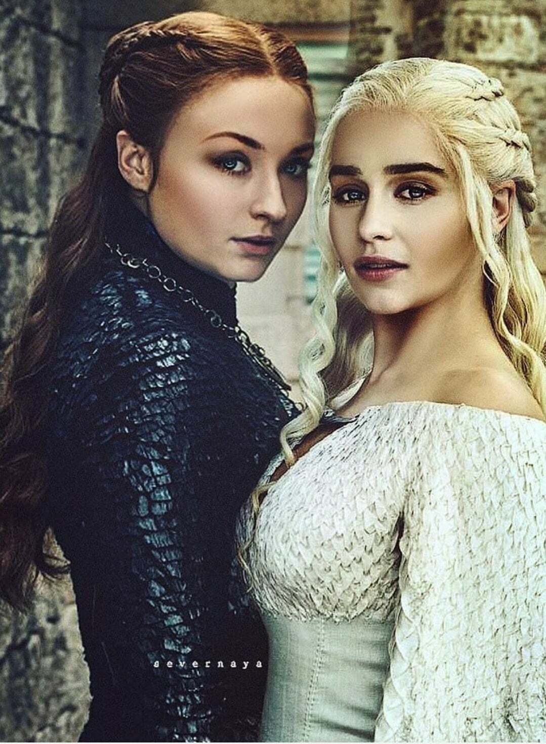 Sophie Turner and Emilia Clarke now that's a threesome