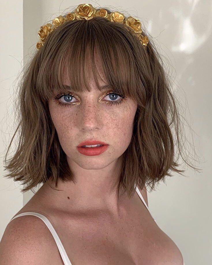 Any lesbians on here wanna talk? Here’s maya hawke