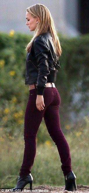 Natalie Portman’s ass in jeans is a beautiful thing