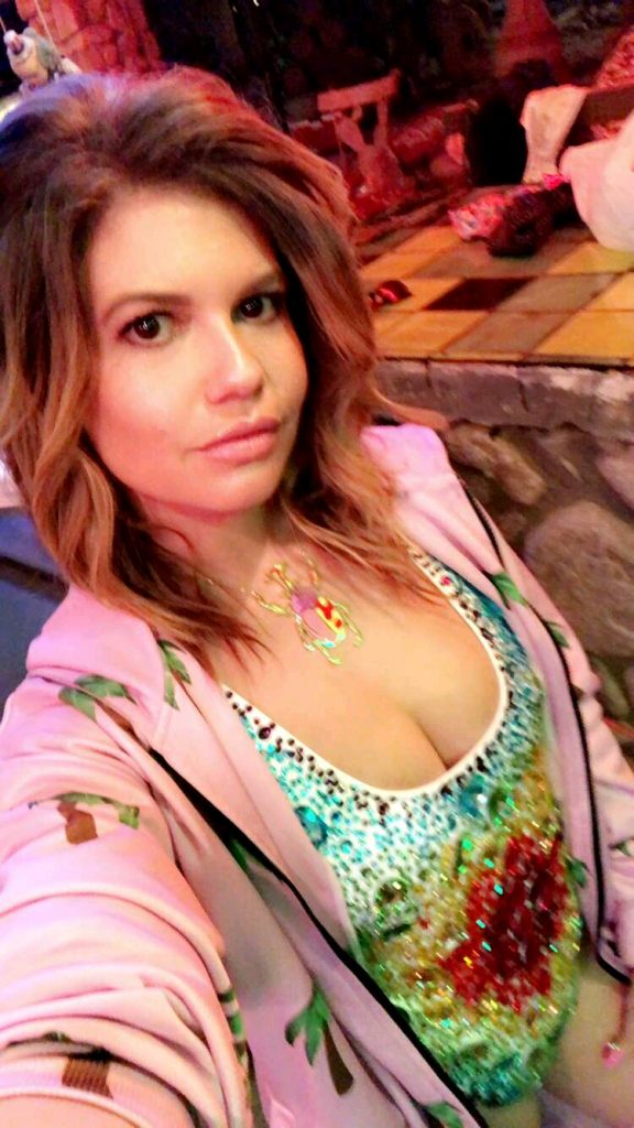 Chanel West Coast Sexy (5 Pics + Gif)