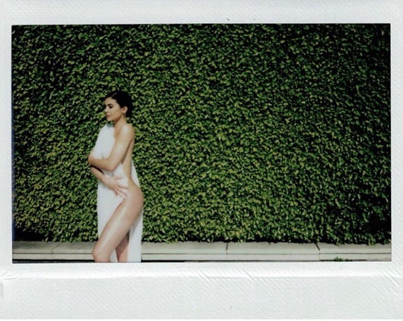 Kylie Jenner Nude (2 Photos)