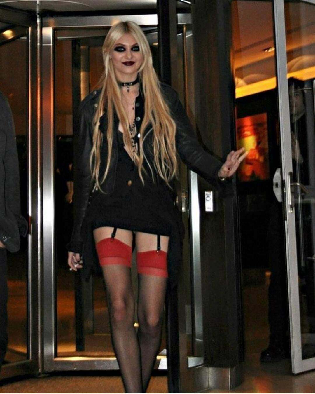 Taylor Momsen scouting