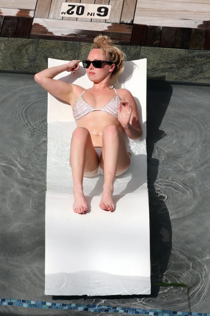 Jorgie Porter Sexy (14 Photos)