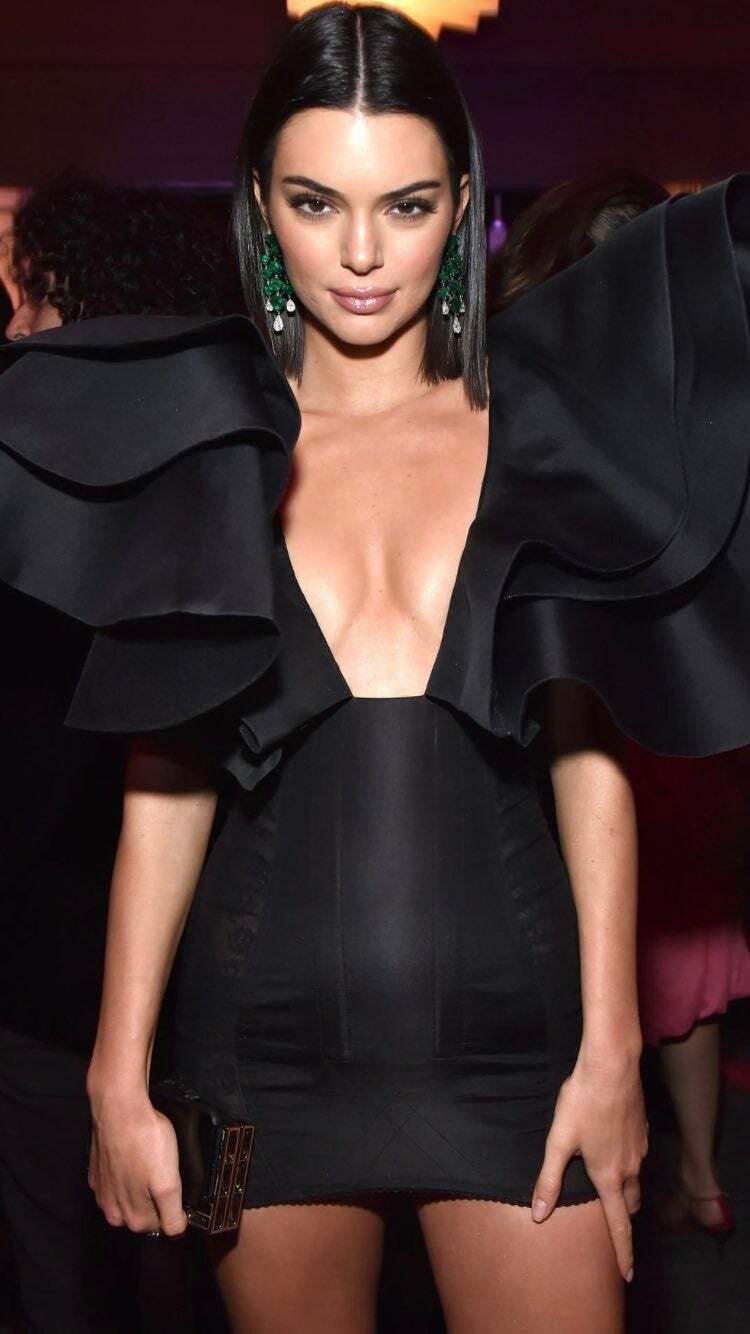 Would have loved to have glazed Kendall Jenner’s face and tits in my cum before she went out in this dress
