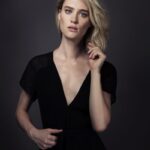 Mackenzie Davis has me throbbing and edging for her right now.
