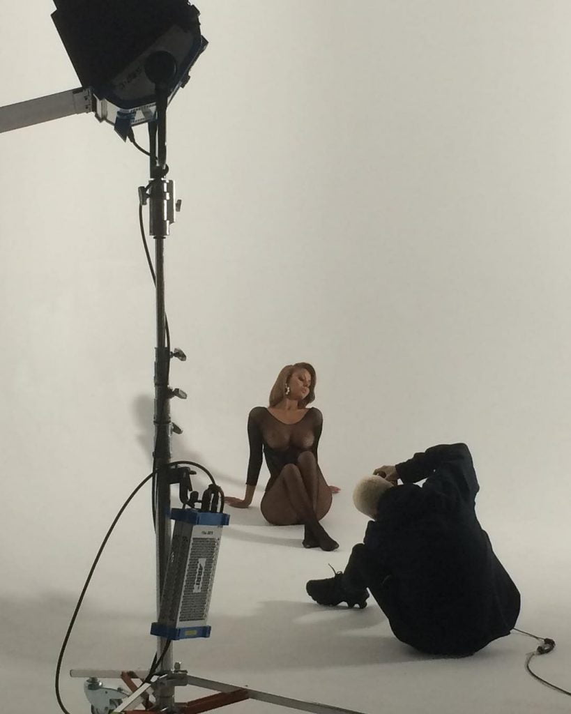 Zahia Dehar See Through (2 Photos)