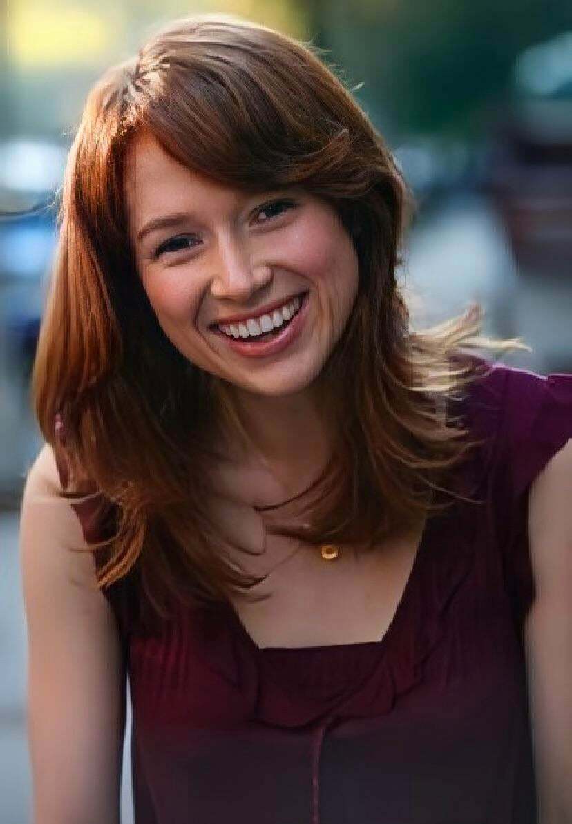 Ellie Kemper is the cutest Bet she has a tight