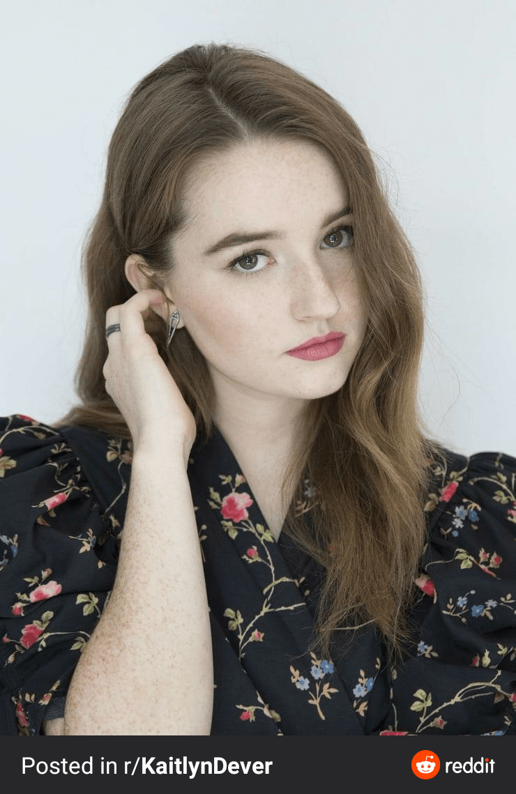 Kaitlyn Dever is so sexy