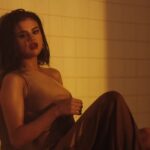 Selena Gomez Sexy – Wolves (2017) 1080p