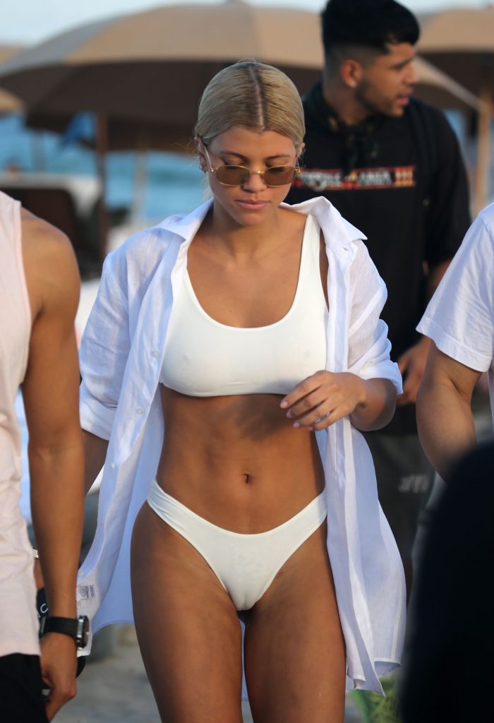 Leaked sofia richie topless and sexy phtooshoot