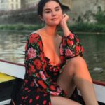 Would love to fuck Selena Gomez right on that boat