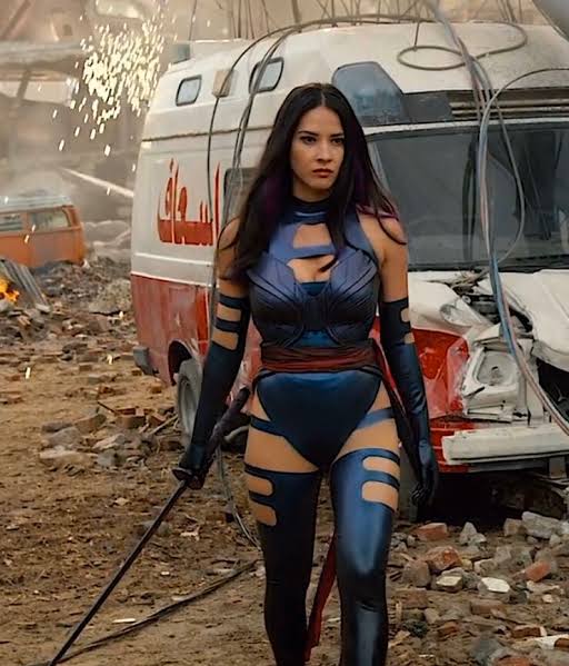 I wanna fuck Olivia Munn in her psylocke outfit