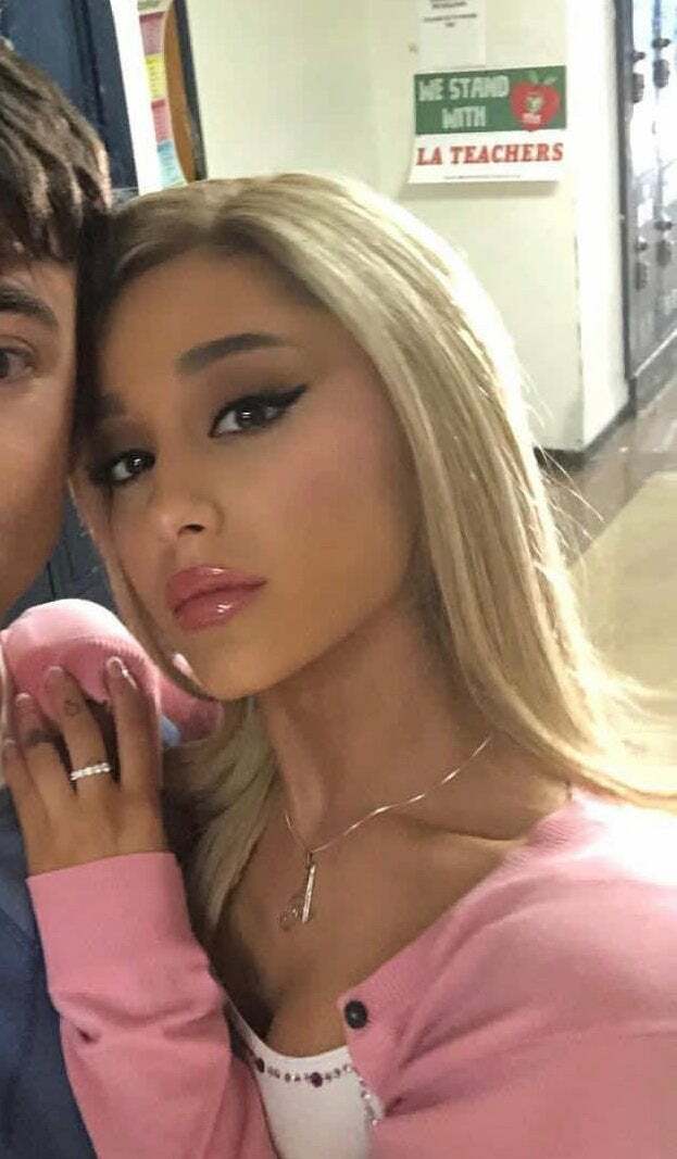 Ariana Grande needs so many cumshots