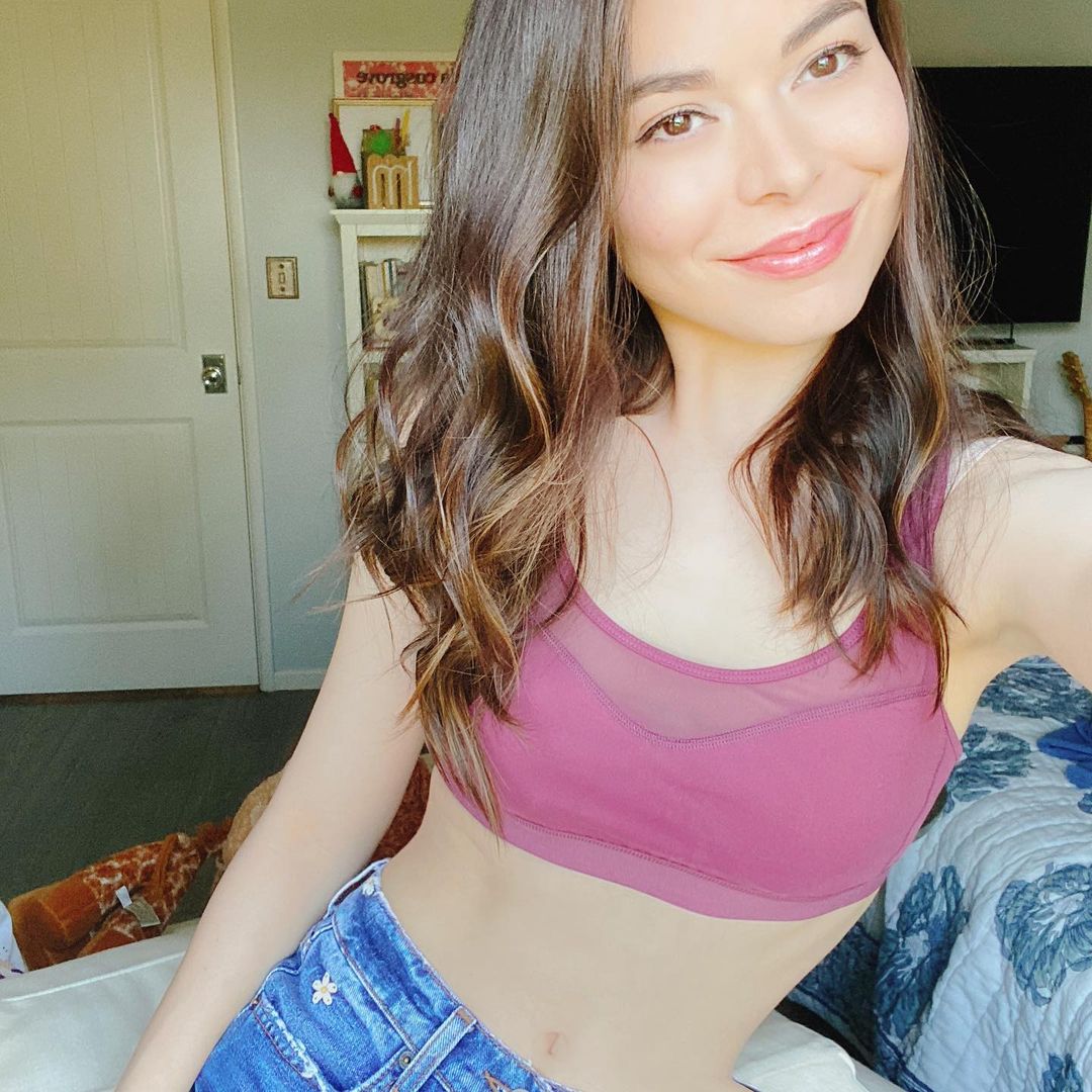 Miranda Cosgrove is such an under-rated hottie.