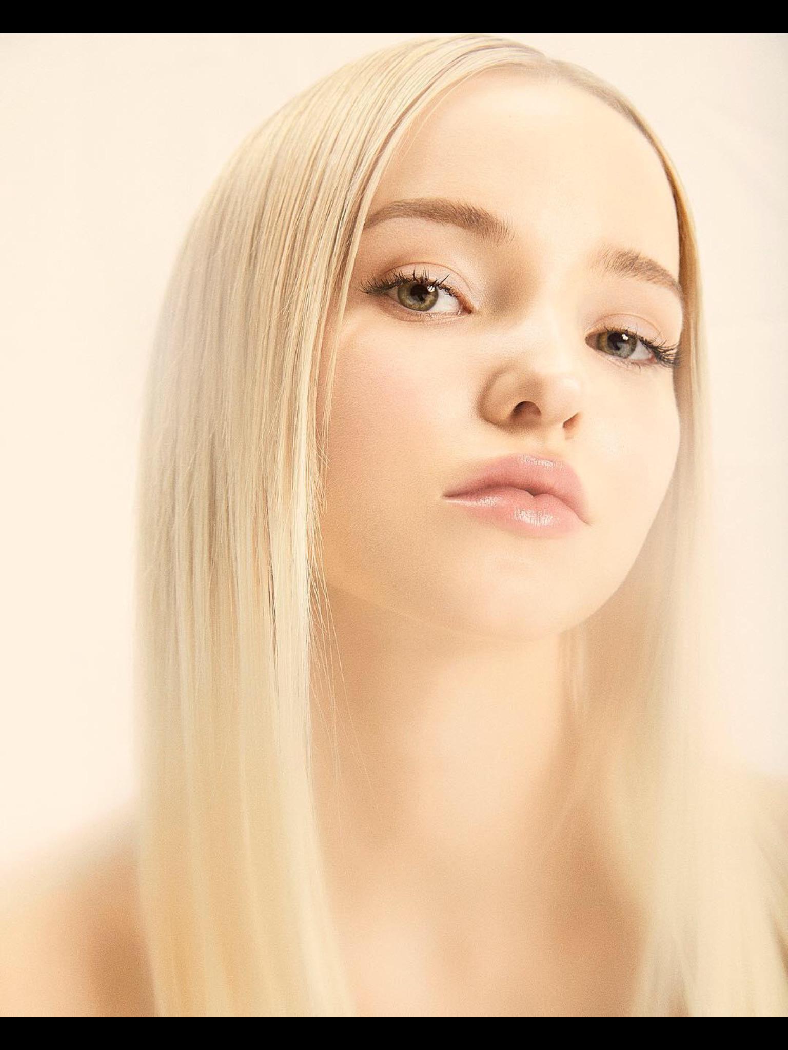 Dove Cameron is so cute. Any one want to chat about her?