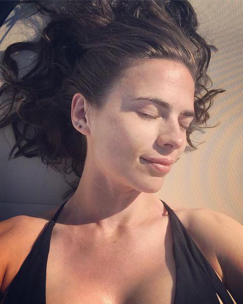 Hayley Atwell’s pretty face waiting to be unloaded all over