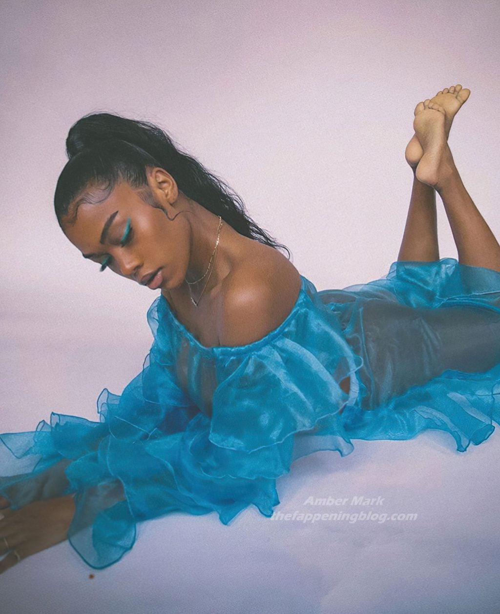 Amber Mark Sexy (5 Photos)