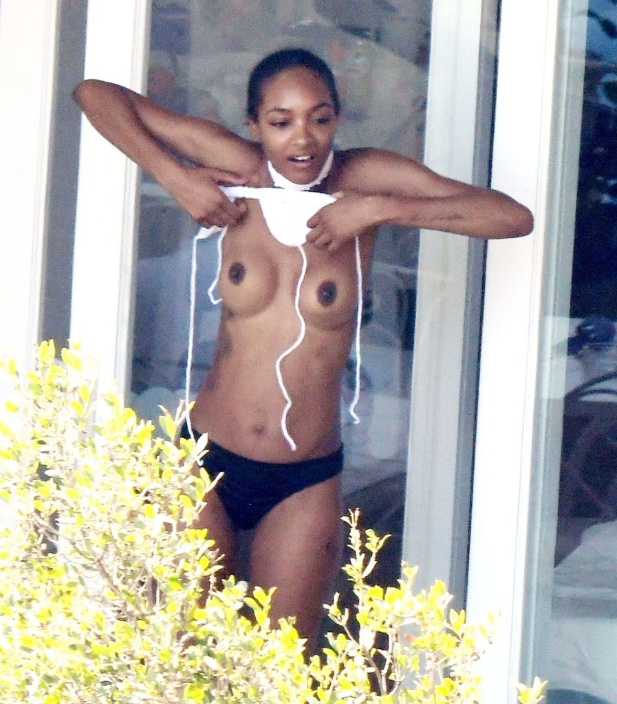 Jourdan Dunn Topless (11 Photos)