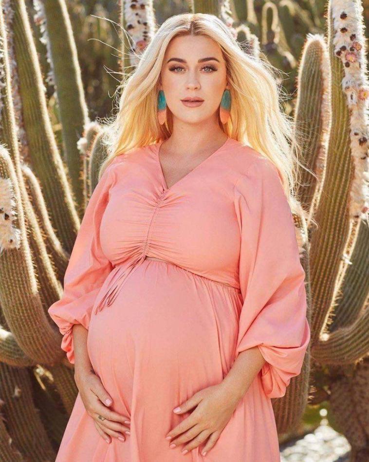 Anyone want to join me pumping on preggo Katy Perry ✊💦 💦