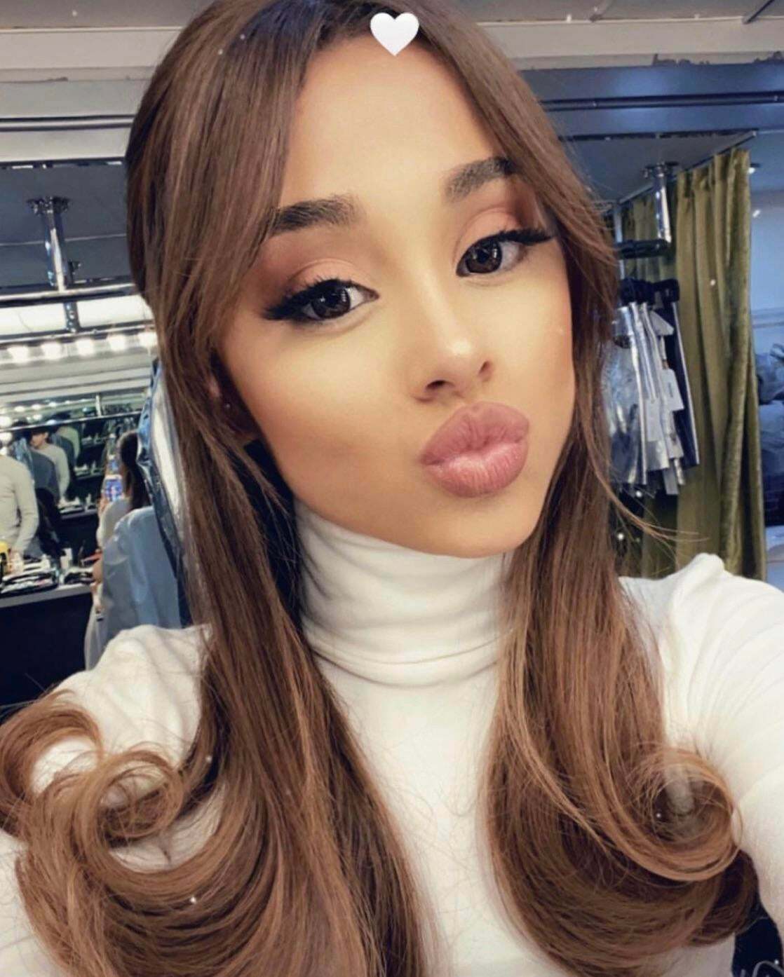 Ariana Grandes perfect dick sucking lips