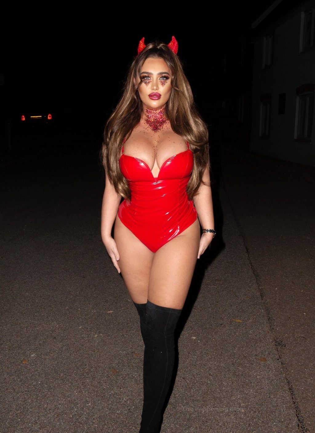 Lauren Goodger Cleavage