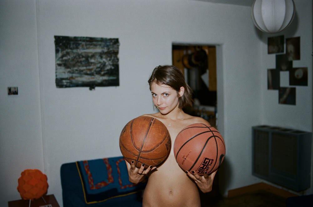 Willa Hollands got some nice basketballs