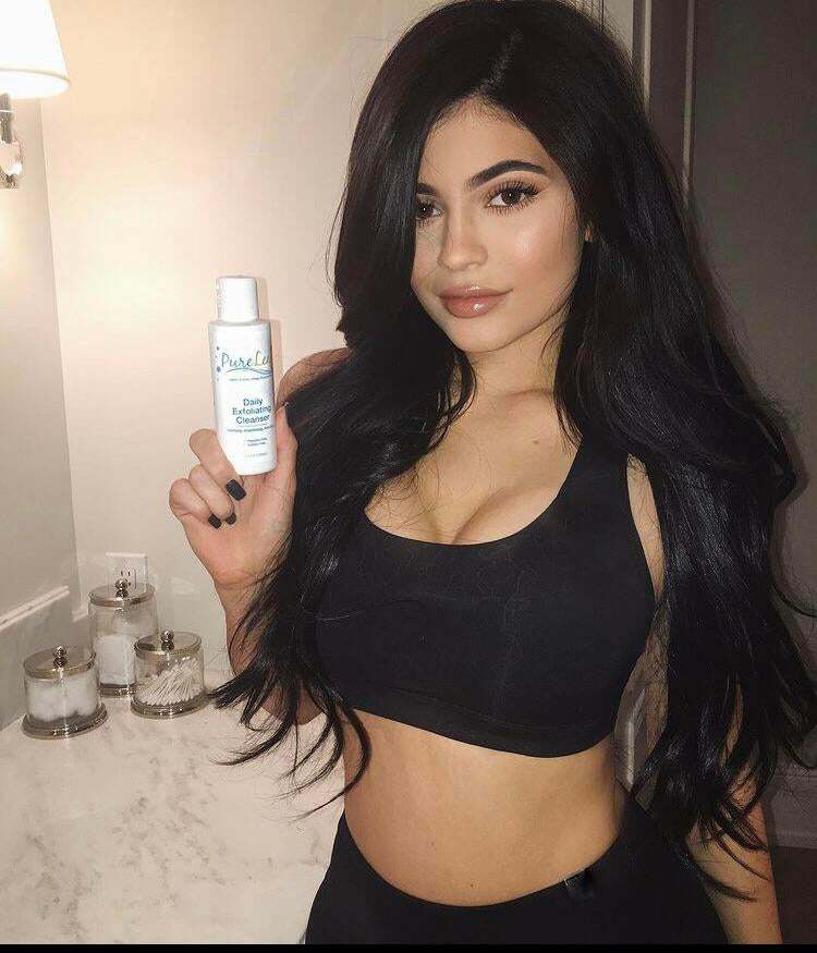 Kylie Jenner is so sexy, has been for years! 😉