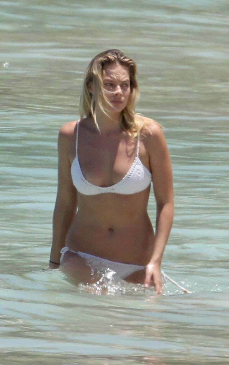 Margot Robbie is so hot