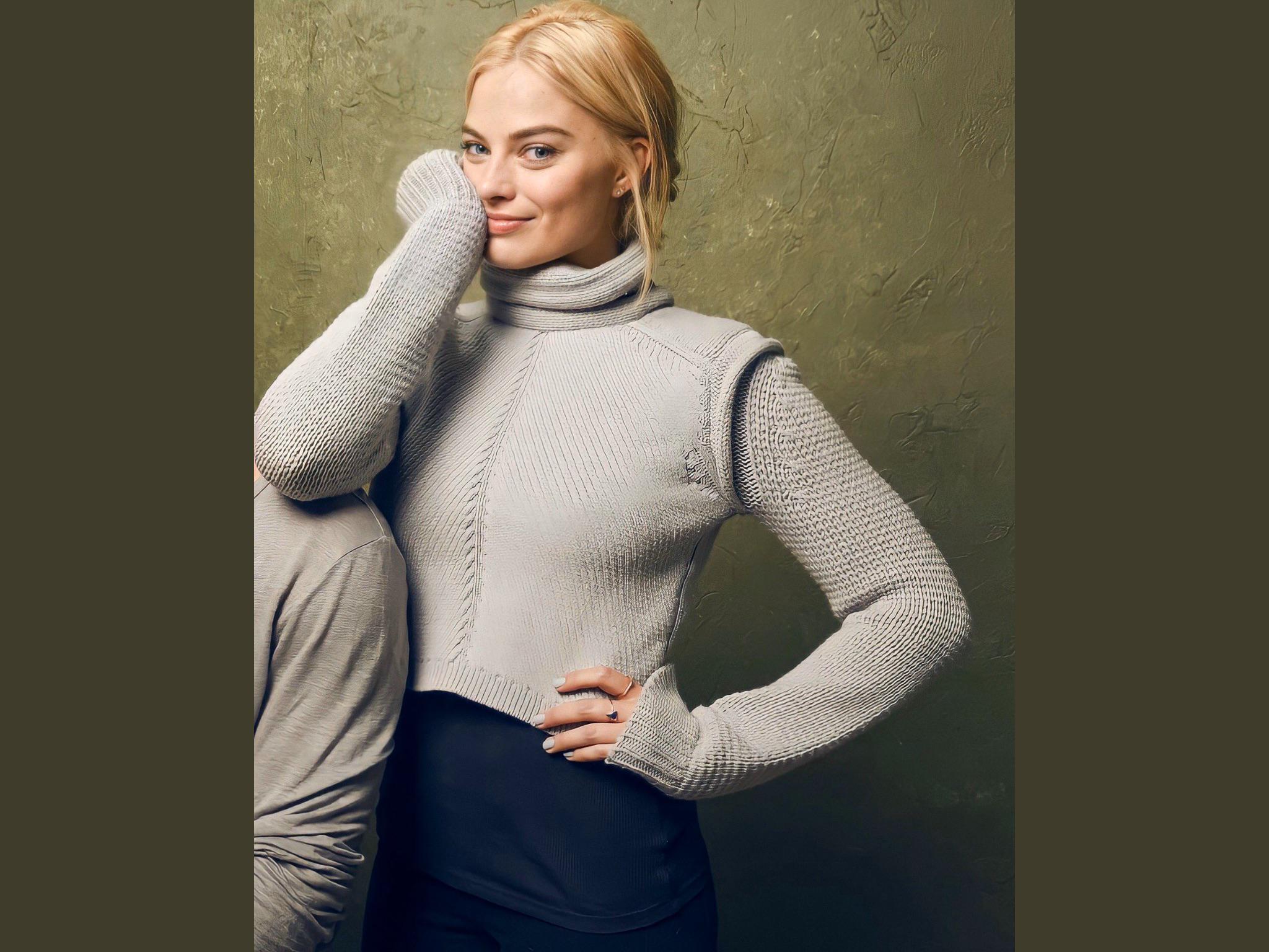 Oh Margot Robbie, you sure know how to make me feel weak!