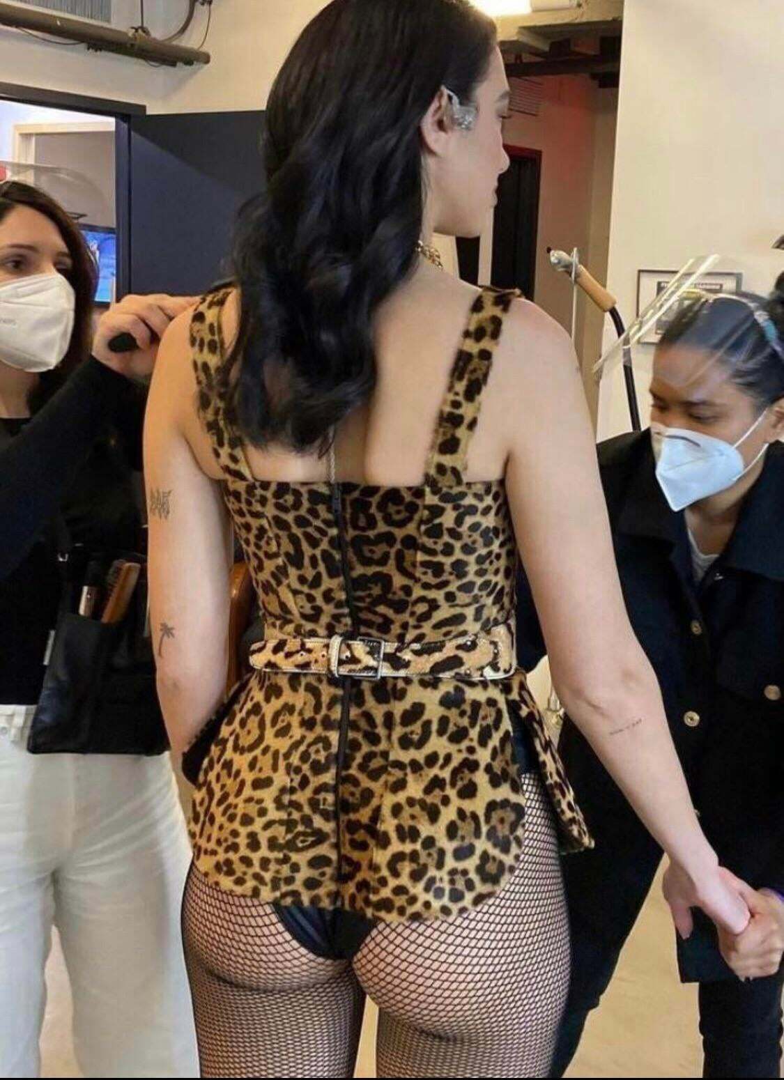 Dua lipa’s juicy ass