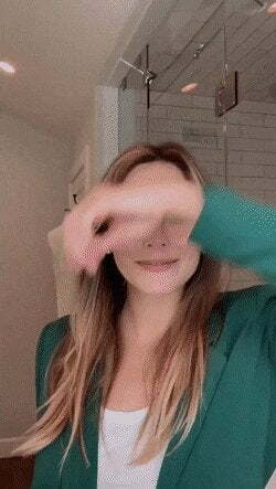 You win a private Zoom Call with Elizabeth Olsen. She immediately knows you’re a little jerk boy so she says “It’s fine. Cum for me.” and smiles as you shoot out multiple loads of cum.