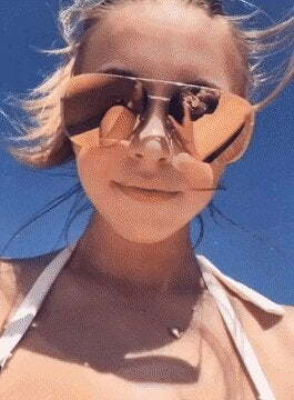 Sydney Sweeney understands what she's famous for and she fucking owns it !