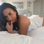 Demi Lovato Sexy (1 New Photo)