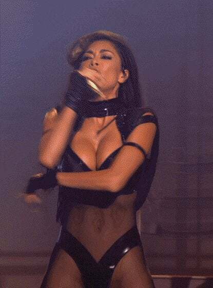 Nicole Scherzinger's huge tits jiggling