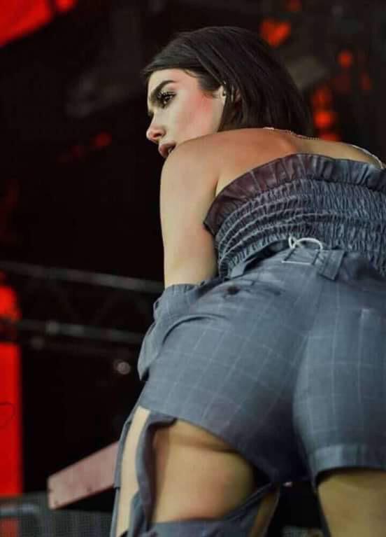 Dua Lipa