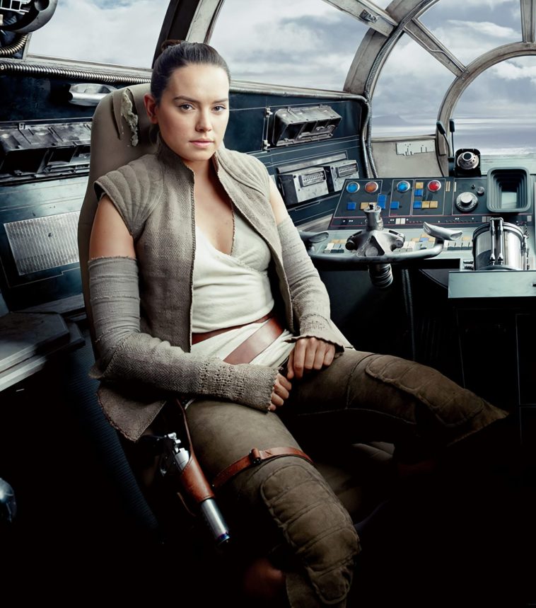 Daisy Ridley this outfit