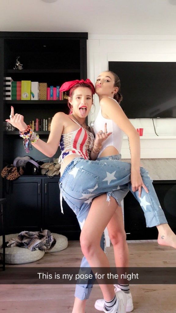 Bella Thorne Sexy (12 Photos + Video & GIFs)